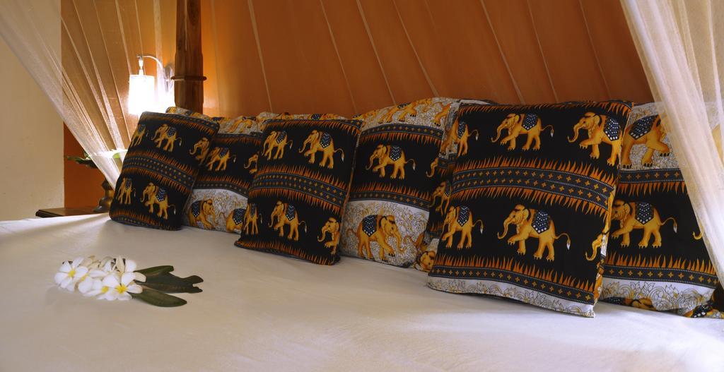 Golden Lodge Tangalle Room photo